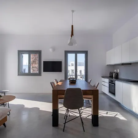 アパート Parikia's Crossroad 3 Bedroom House パロス島