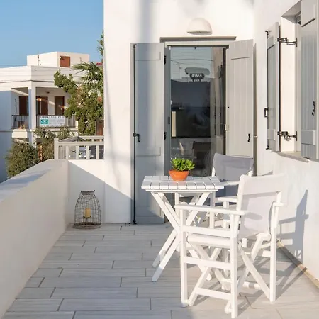 Parikia's Crossroad 3 Bedroom House * パロス島