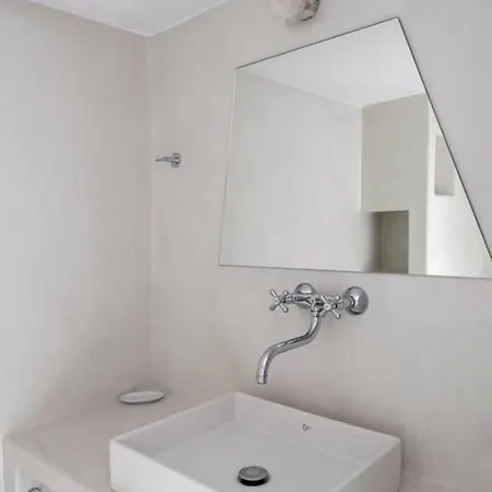 Parikia's Crossroad 3 Bedroom House Διαμέρισμα Πάρος
