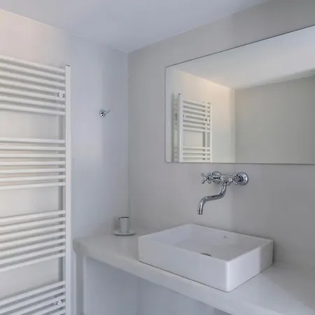 Parikia's Crossroad 3 Bedroom House Διαμέρισμα *