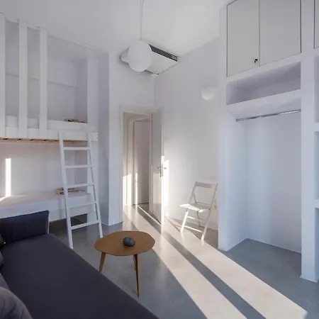 Parikia's Crossroad 3 Bedroom House Πάρος